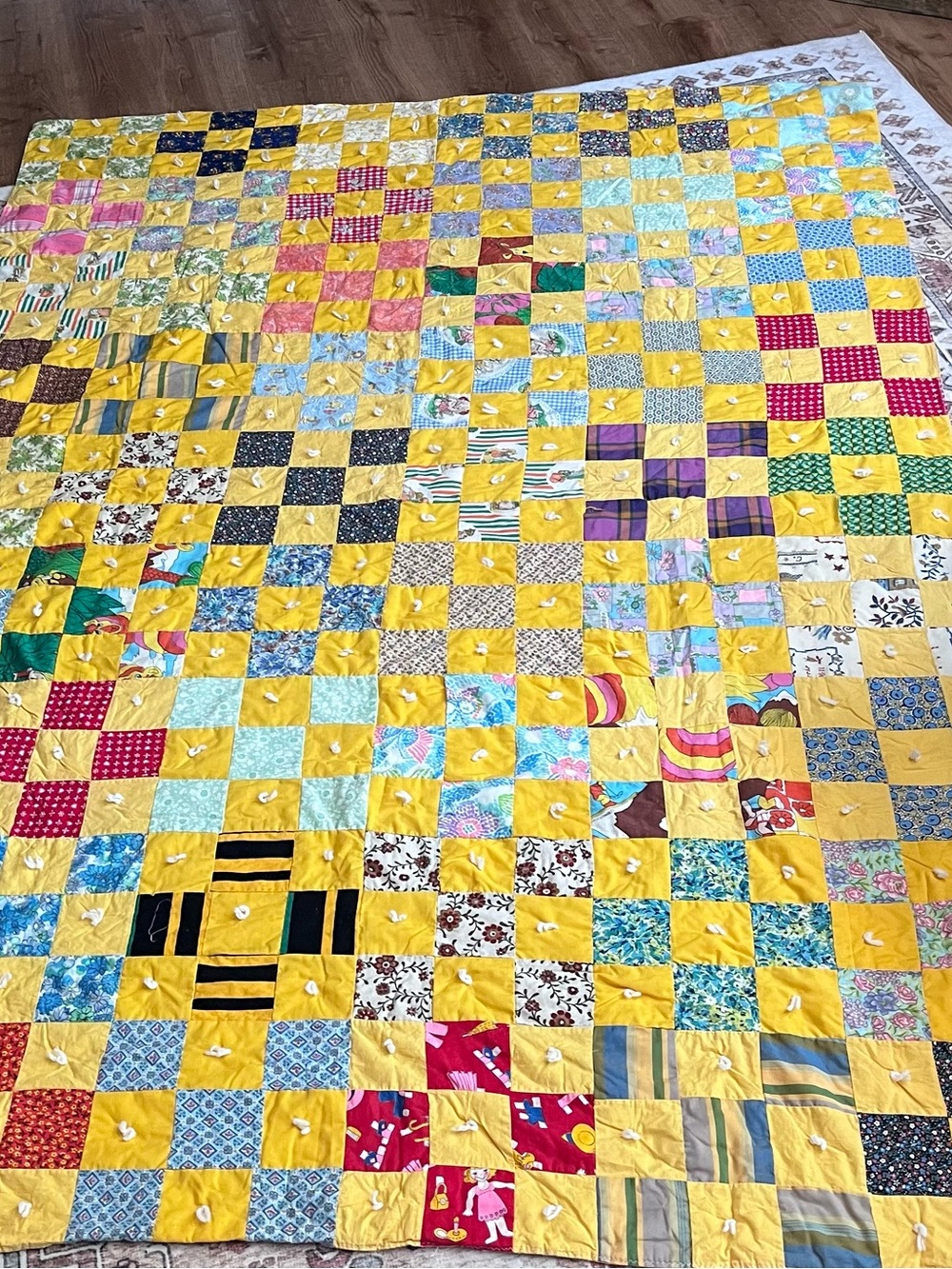 Vtg Multi-Colors Patch Block Variation Pattern Quilt 87.5”x58.5” Yellow Blanket